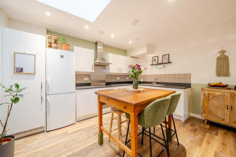 1375928-14-690b33...