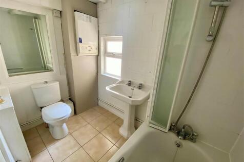 28STANIERBATHROOM.jpg
