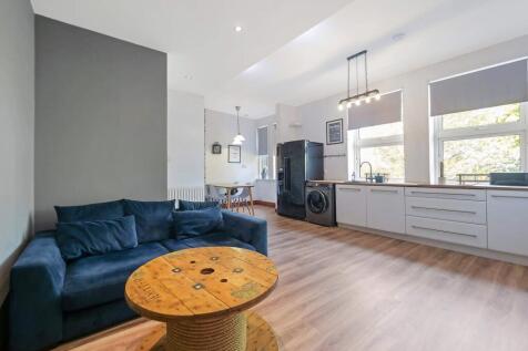 Living Room/Kitchen