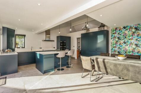 Kitchen/Dining