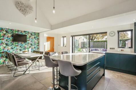 Kitchen/Dining