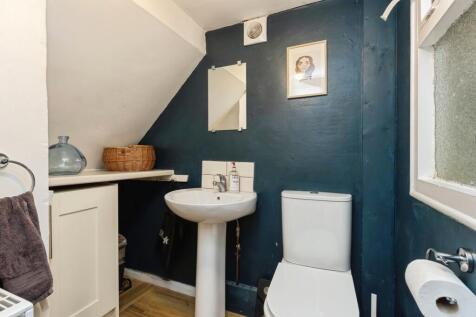 Cloakroom/ Wc
