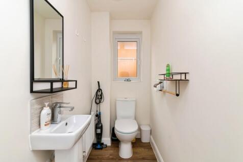 Cloakroom/Wc