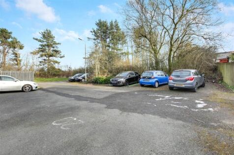 Commuanl Parking