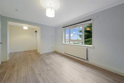 Living/Dining Area