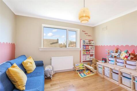 Family Room/Bed 2