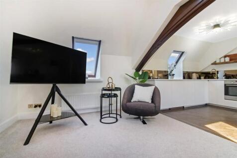 Lounge/Kitchen
