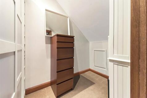 Bed 1 Wardrobe