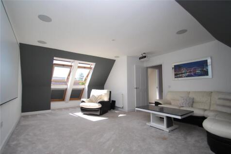 Cinema Room/Bed 6