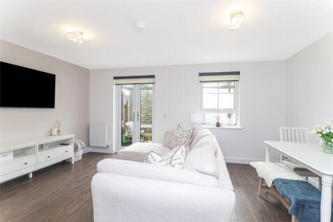 Living/Dining Area