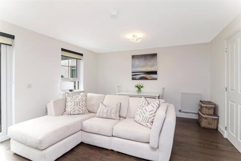 Living/Dining Area
