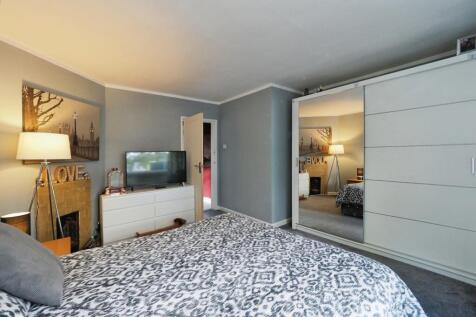 Mian Bedroom