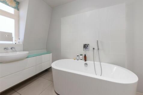 En Suite Bathroom
