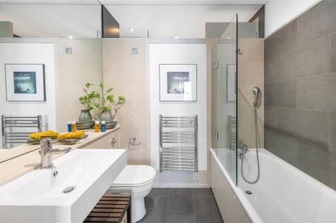 En Suite Bathroom