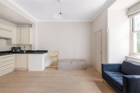 Kitchen/Reception