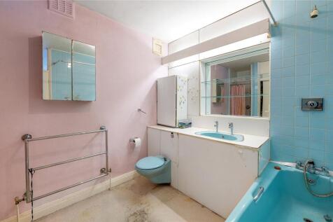 En Suite Bathroom