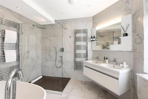 En Suite Bathroom