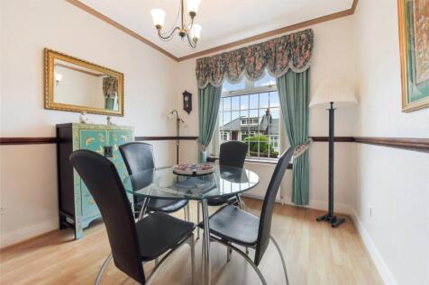 Dining/Bedroom 2
