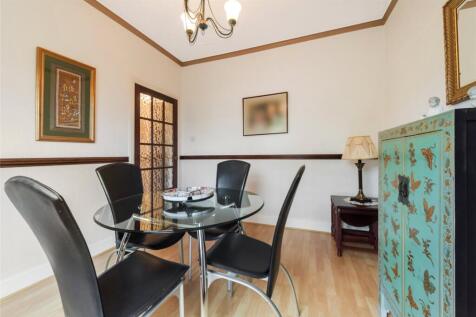 Dining/Bedroom 2