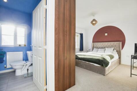 Bedroom/ Ensuite