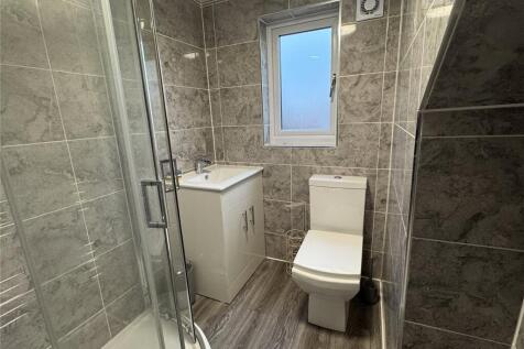 Bedroom Five Ensuite