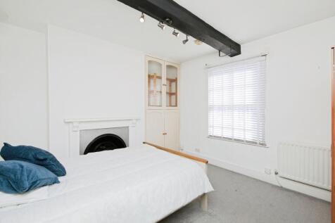 Dining Room/Bedroom