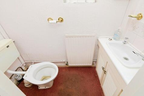 Cloakroom / Wc