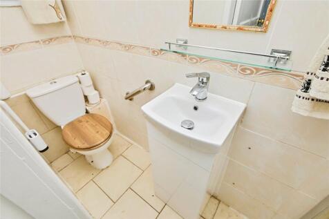Ground Floor Shower