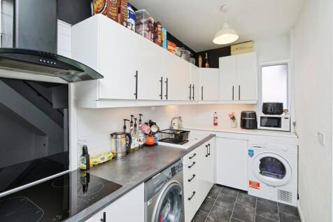 Dining/ Kitchen