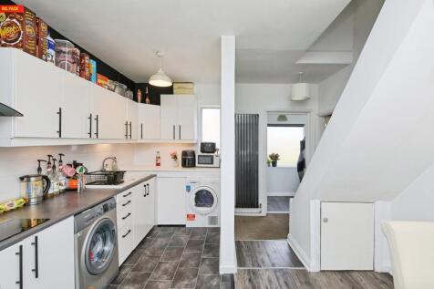 Dining/ Kitchen