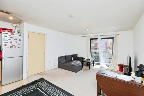 Living Room/Kitchen