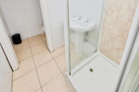 Gf Shower Room