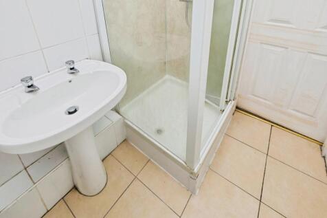 Gf Shower Room