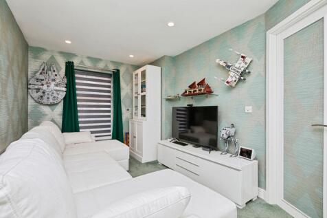 Bedroom / Office