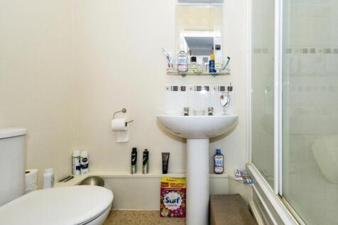 First Flr Bathroom 5
