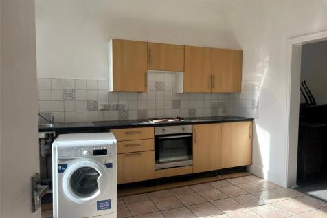 Flat 1 Kitchen