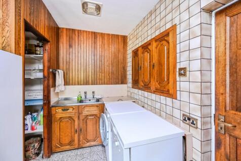 Kitchen/Pantry