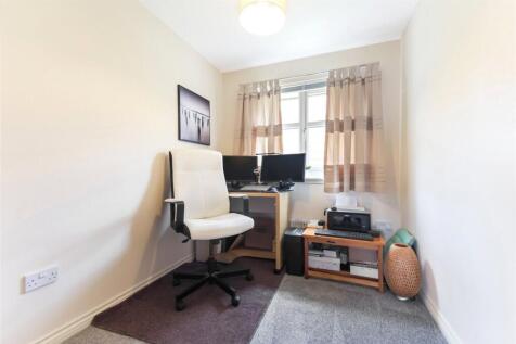 Bedroom/Office