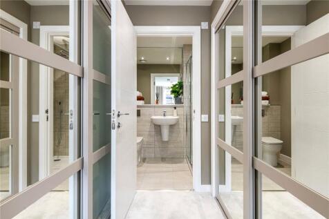 Master En-Suite