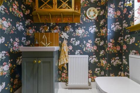 Cloakroom/Wc