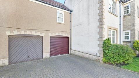 Garage (Right)