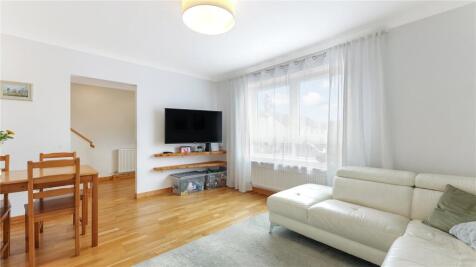 Lounge/Dining