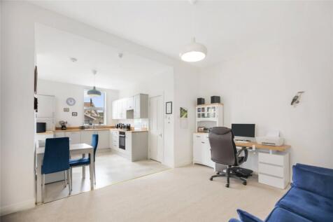 Sitting To Kitchen