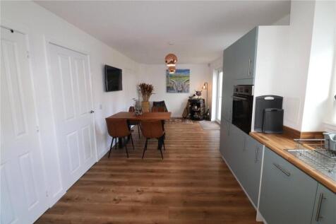 Family/Diner/Kitchen