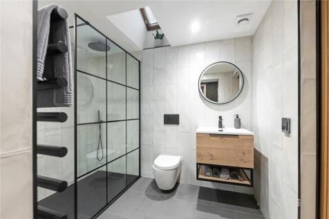 En-Suite Shower Room