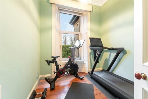 Bedroom /Gym