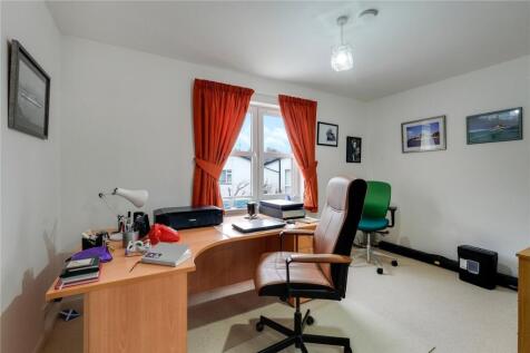 Bedroom/Office
