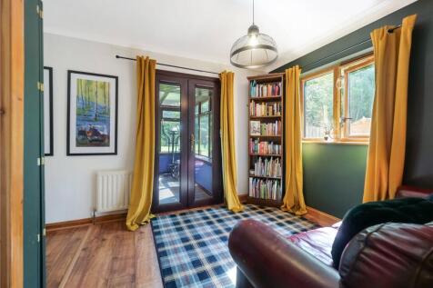 Family/4th Bedroom