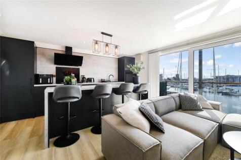 Living Room/Kitchen