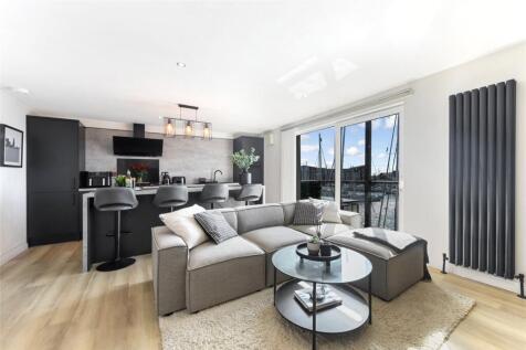 Living Room/Kitchen
